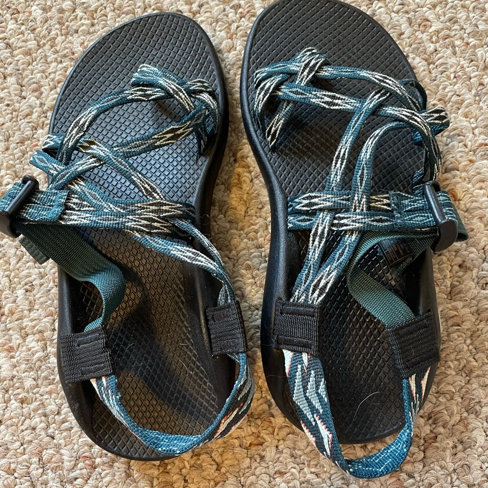 Navy/Teal Chacos Size 9